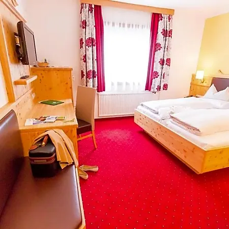 Der Trattlerhof Hotel 4*